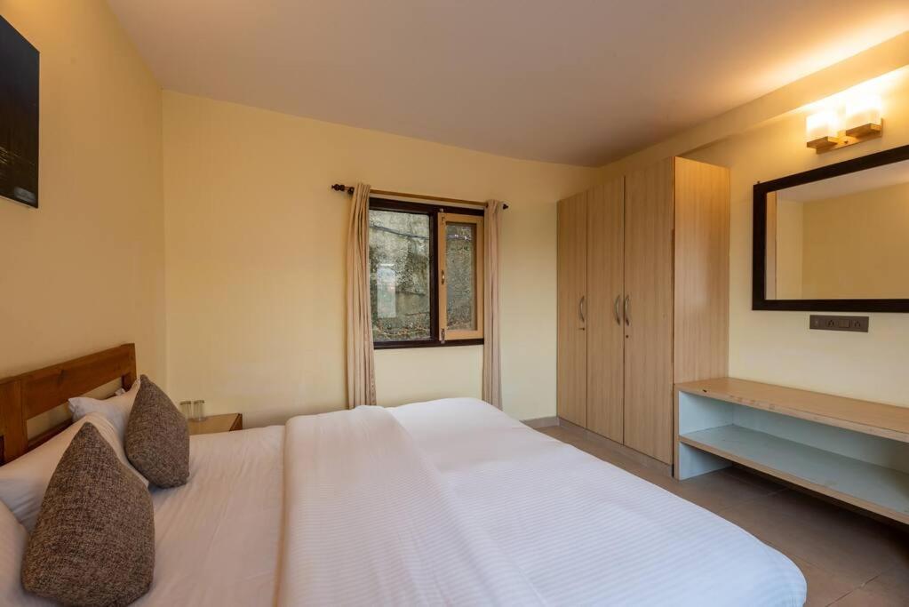 Dream Cottage 3 Pet-Friendly 2Br W Mountain View Mukteshwar Buitenkant foto
